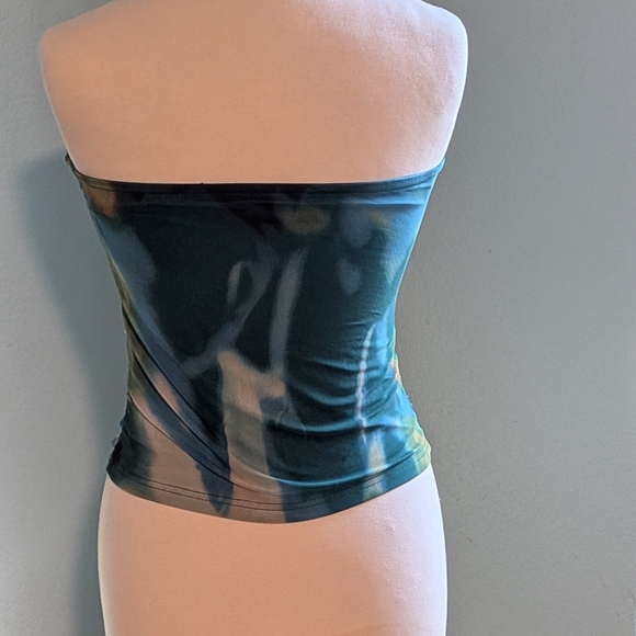 Amazon Multicolor Strapless Crop Top - Picture 3 of 9